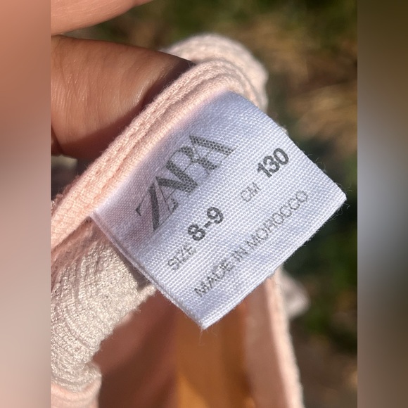 Zara Kids Eyelet Pink Ruffle Outfit Top & Skirt Outfit - Picture 5 of 10